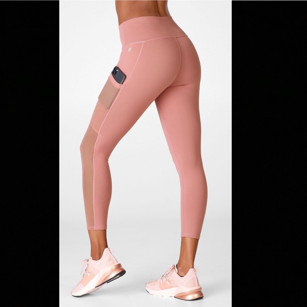 Fabletics On-the-Go High-Waisted Capri, L